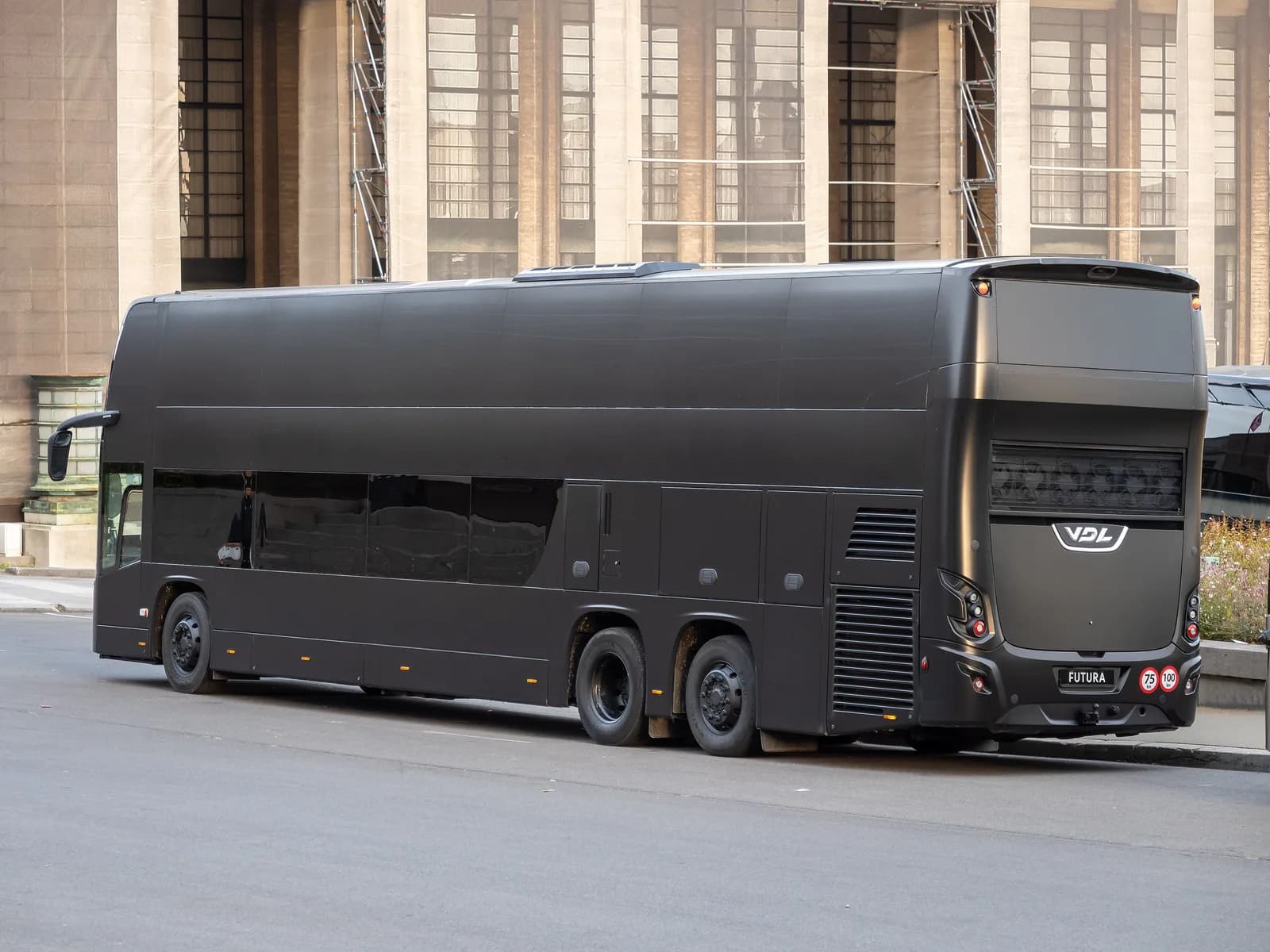 Motor coach, photo 1 of 1